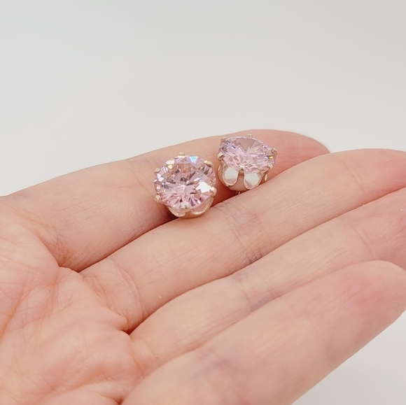 New Sterling Silver CZ stud earrings - Picture 3 of 5
